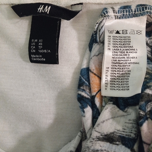 H&M Floral Print Tunic Tee Shirt | US XS - Picture 5 of 5